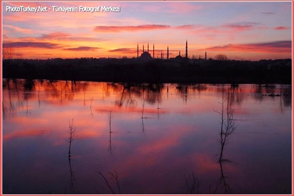Katre Tasodalar Hotel เอดีร์เน ภายนอก รูปภาพ